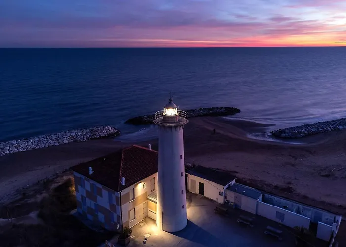 Charming With Swimming Pool Near The *