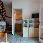 Charming With Swimming Pool Near The דירה ביביונה