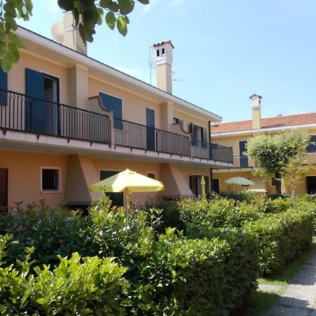 Charming With Swimming Pool Near The * Μπιμπιόνε