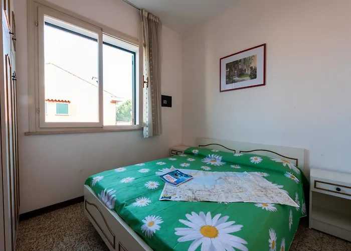 Charming With Swimming Pool Near The Apartman Bibione