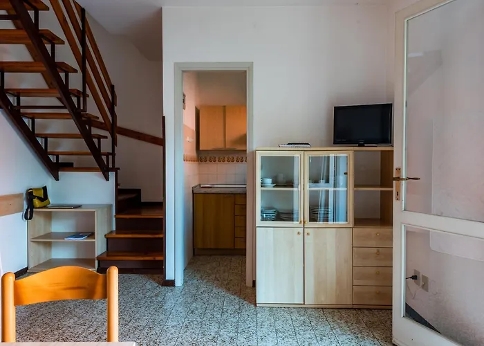 Charming With Swimming Pool Near The Apartman Bibione